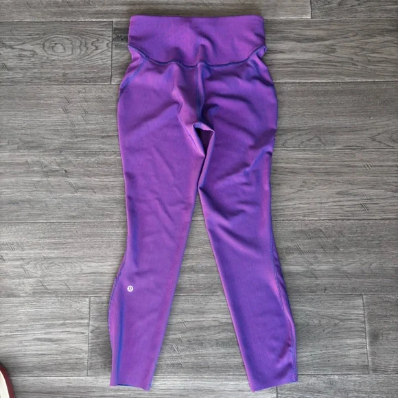 Lululemon Base Pace High Rise Tight 25” – Two-Tone Ribbed Size 8 - Picture 12 of 16